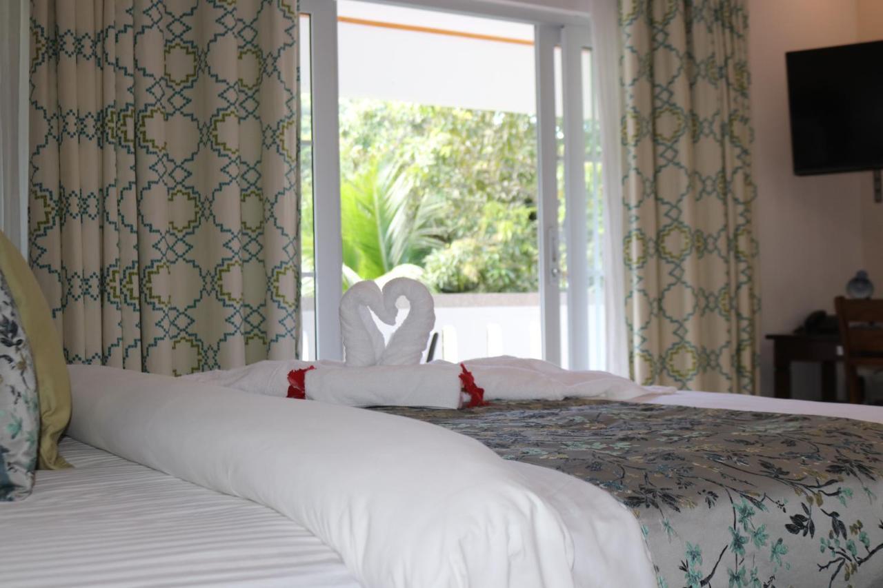 Mountain View Hotel La Digue Bagian luar foto